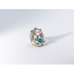 Open-Net Design Cocktail Ring with Multi-Color Stones