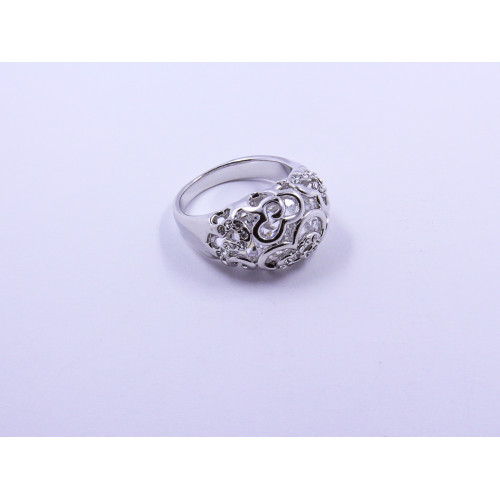 Four-Leaf Clover Cocktail Ring with Red Cabochon Stone