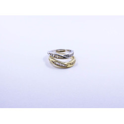 Two-Tone Ring with Baguette-Shape White Stones